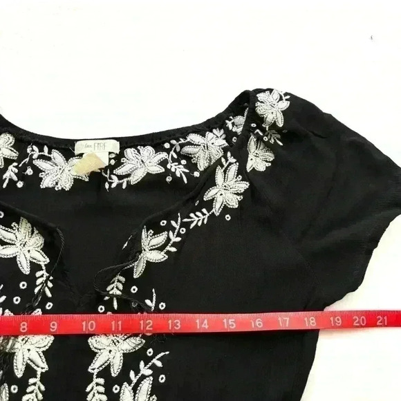 Love Fire Black Rayon Embroider Boho Peasant Cinch Waist V-Neck Romper Size L - Picture 15 of 16